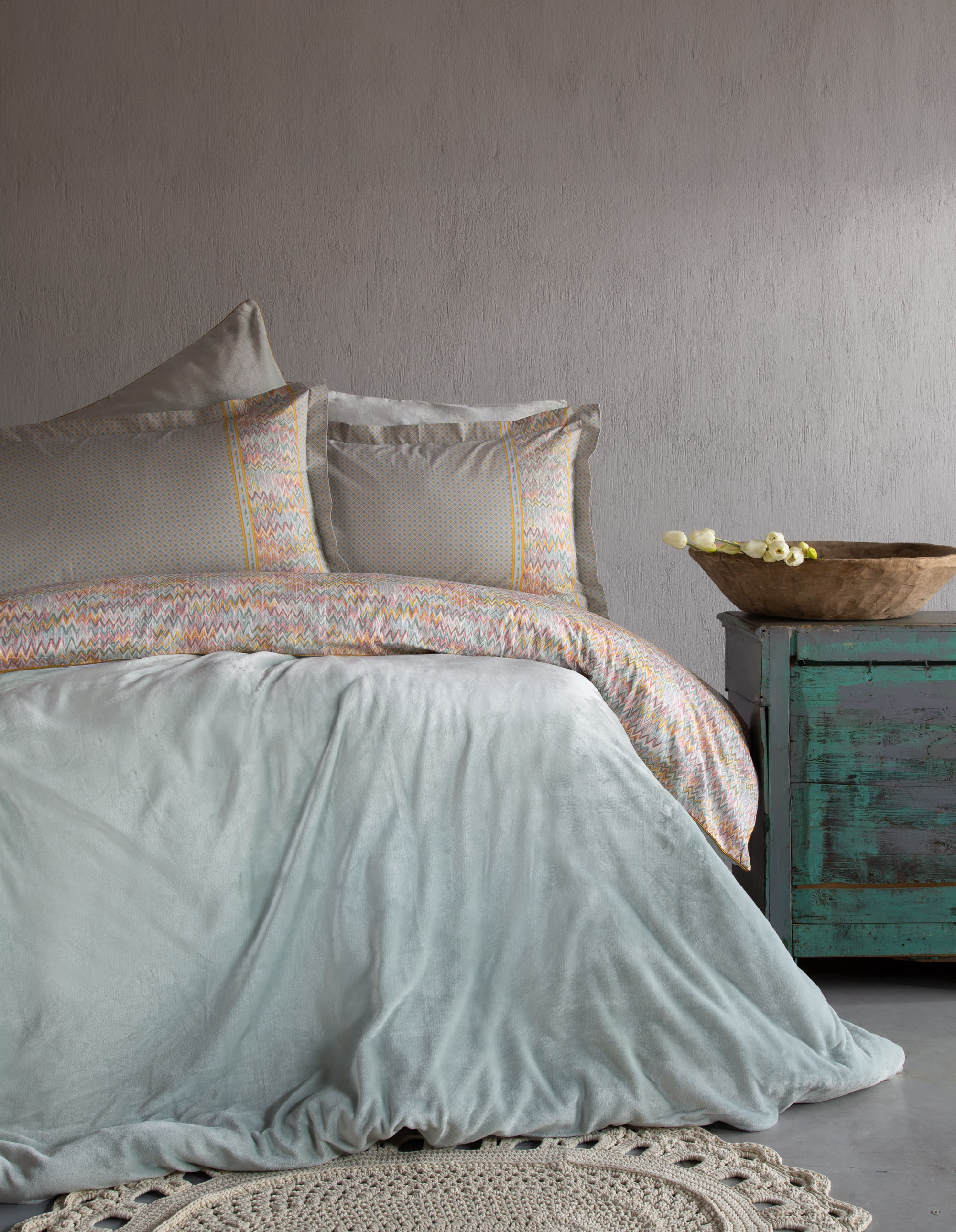 Hilly Double Bedding Set